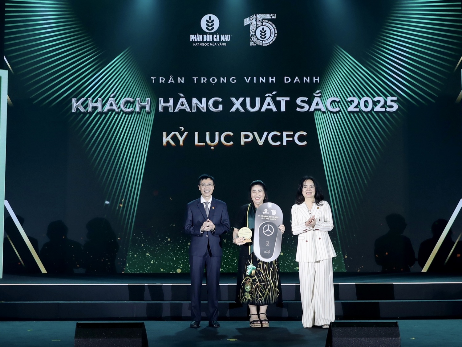Ph&acirc;n b&oacute;n C&agrave; Mau vinh danh kh&aacute;ch h&agrave;ng xuất sắc năm 2025 đạt kỷ lục PVCFC