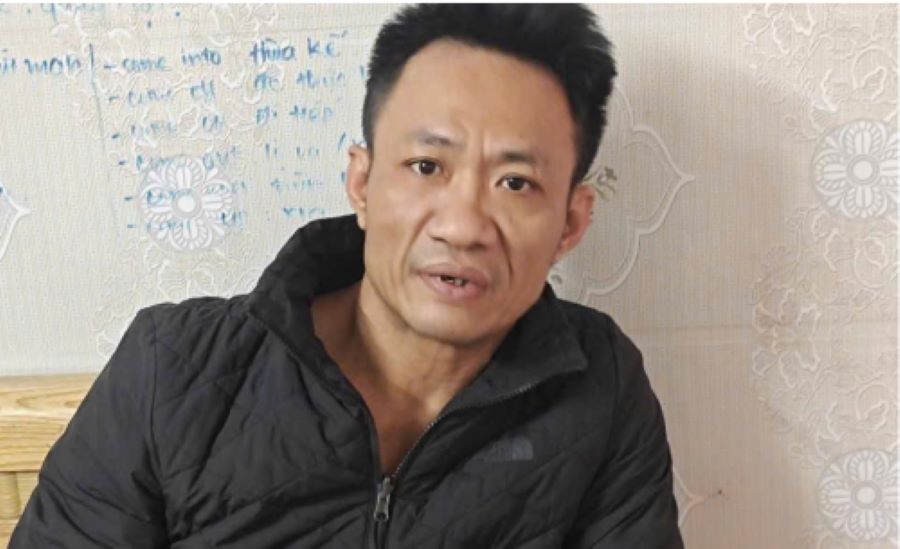 Đối tượng Phan Trọng T&agrave;i tại cơ quan C&ocirc;ng an