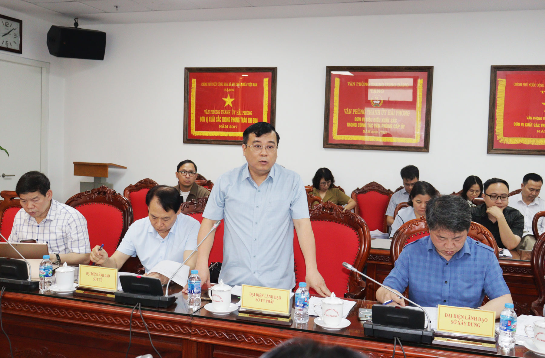 L&atilde;nh đạo Sở Tư ph&aacute;p ph&aacute;t biểu tại Hội nghị.