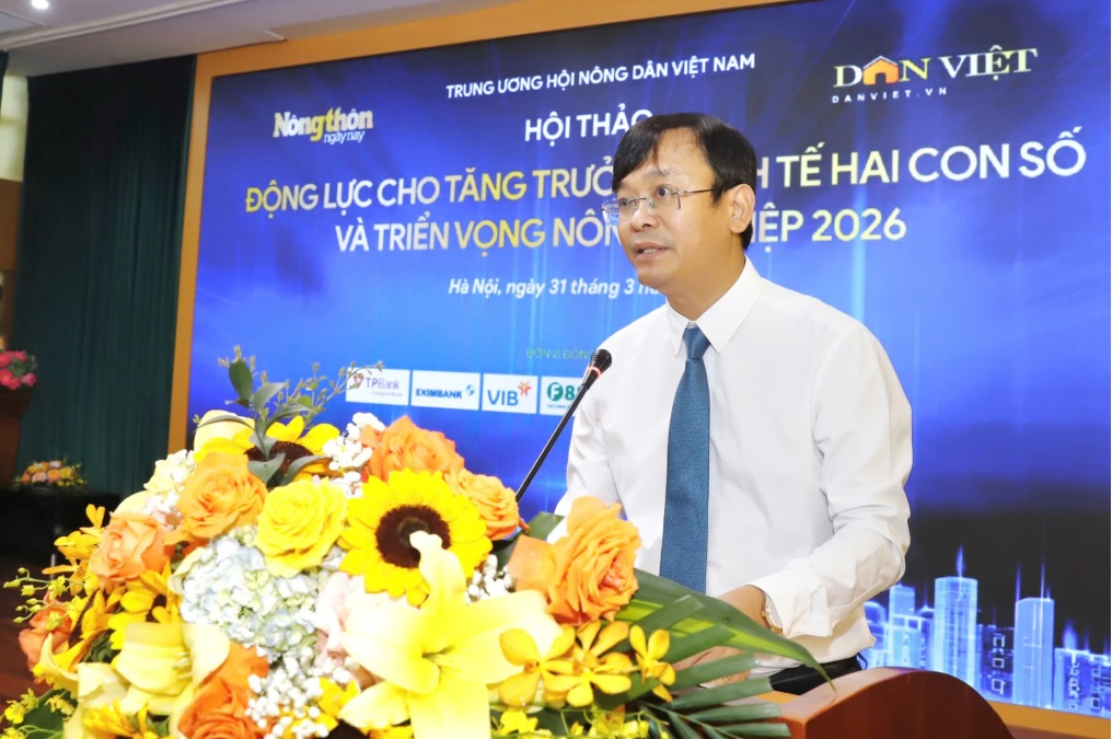 Nhà báo Nguyễn Văn Hoài, Ủy viên Ban Thường vụ Trung ương Hội NDVN, Tổng biên tập Báo NTNN/Dân Việt phát biểu khai mạc Hội thảo. Nhà báo Nguyễn Văn Hoài, Ủy viên Ban Thường vụ Trung ương Hội NDVN, Tổng biên tập Báo NTNN/Dân Việt phát biểu khai mạc Hội thảo.