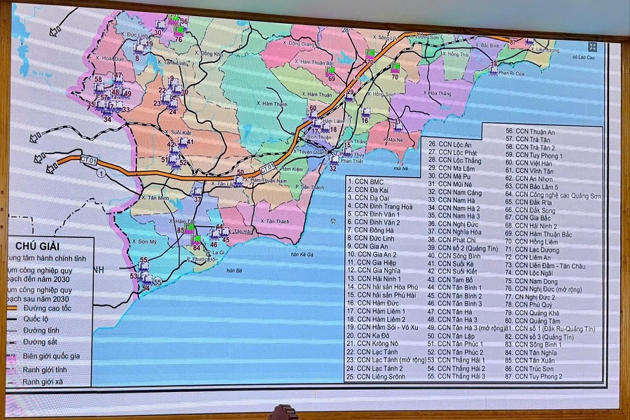 Thuyết minh phương án phát triển cụm công nghiệp của Sở Công thương tại buổi làm việc Thuyết minh phương án phát triển cụm công nghiệp của Sở Công thương tại buổi làm việc