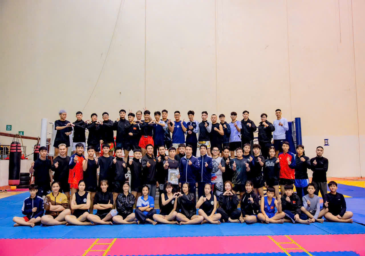 Ninh Bình: Thầy giáo 9x “giữ lửa” Kick Boxing bằng nghề tay trái