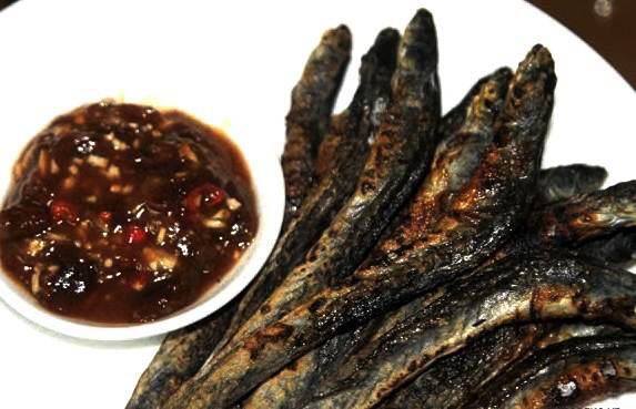 C&aacute; k&egrave;o nướng muối ớt