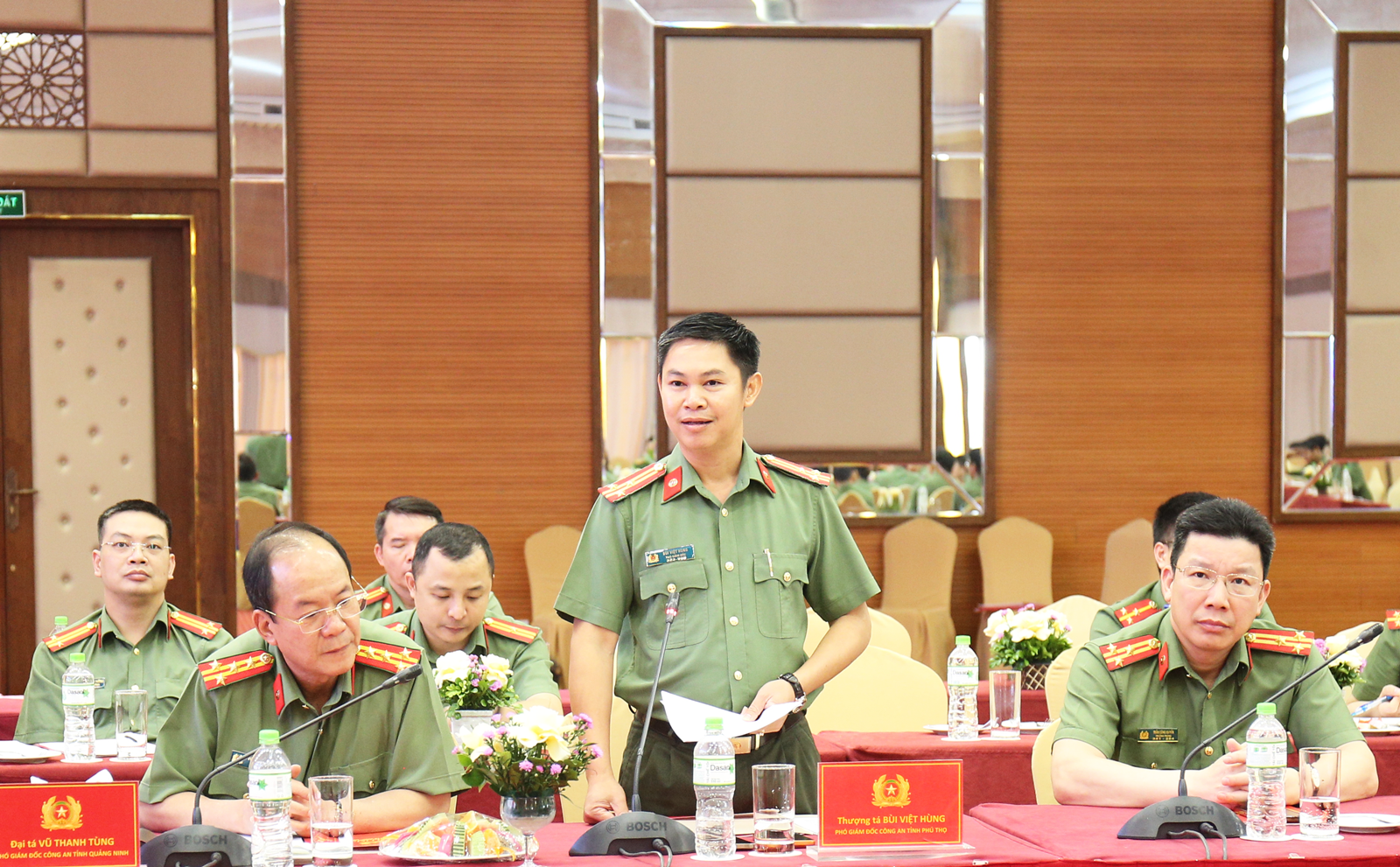 Đại diện Công an tỉnh Phú Thọ phát biểu tham luận tại hội nghị. Đại diện Công an tỉnh Phú Thọ phát biểu tham luận tại hội nghị.