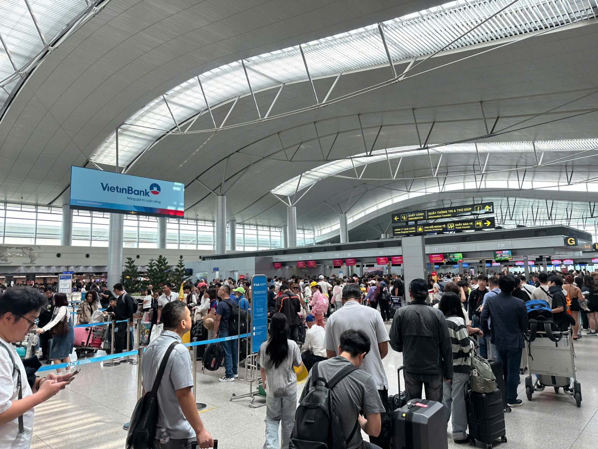 Công an TP. HCM hướng dẫn cách xử lý khi chuyến bay thay đổi bất ngờ