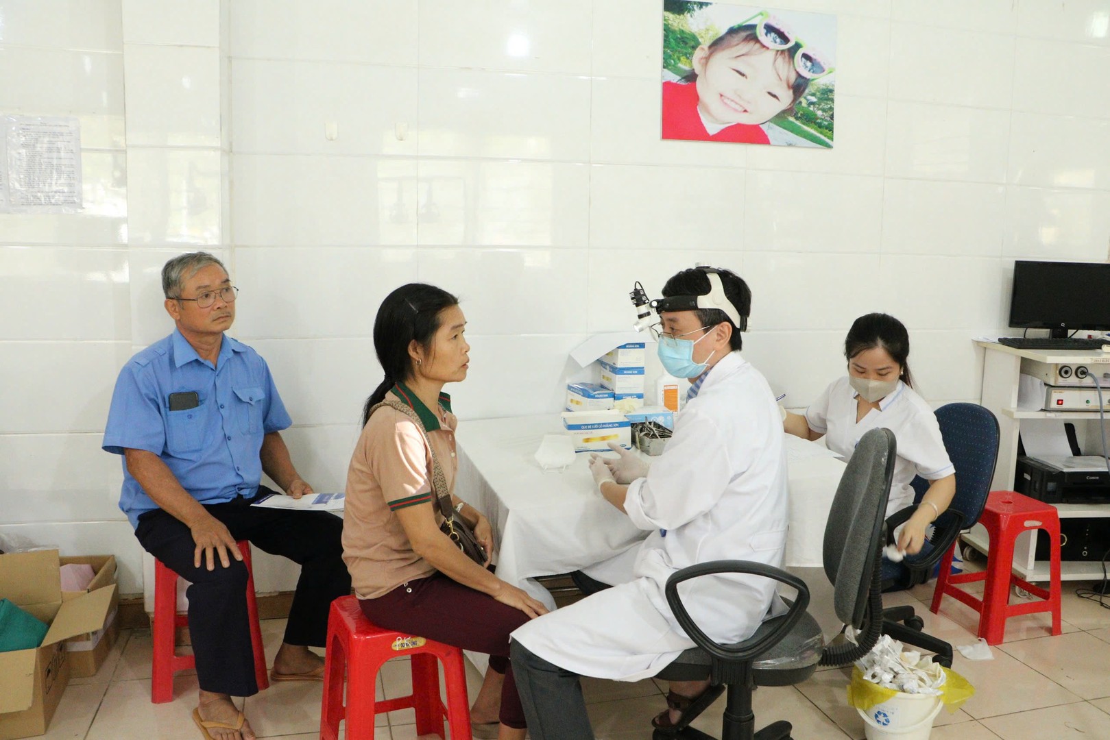 Công an tỉnh Lạng Sơn phối hợp với Hội Thầy thuốc trẻ Việt Nam và Bệnh viện Đa khoa Hà Nội tổ chức chương trình khám, chữa bệnh, tư vấn và cấp phát thuốc miễn phí cho người dân. Công an tỉnh Lạng Sơn phối hợp với Hội Thầy thuốc trẻ Việt Nam và Bệnh viện Đa khoa Hà Nội tổ chức chương trình khám, chữa bệnh, tư vấn và cấp phát thuốc miễn phí cho người dân.