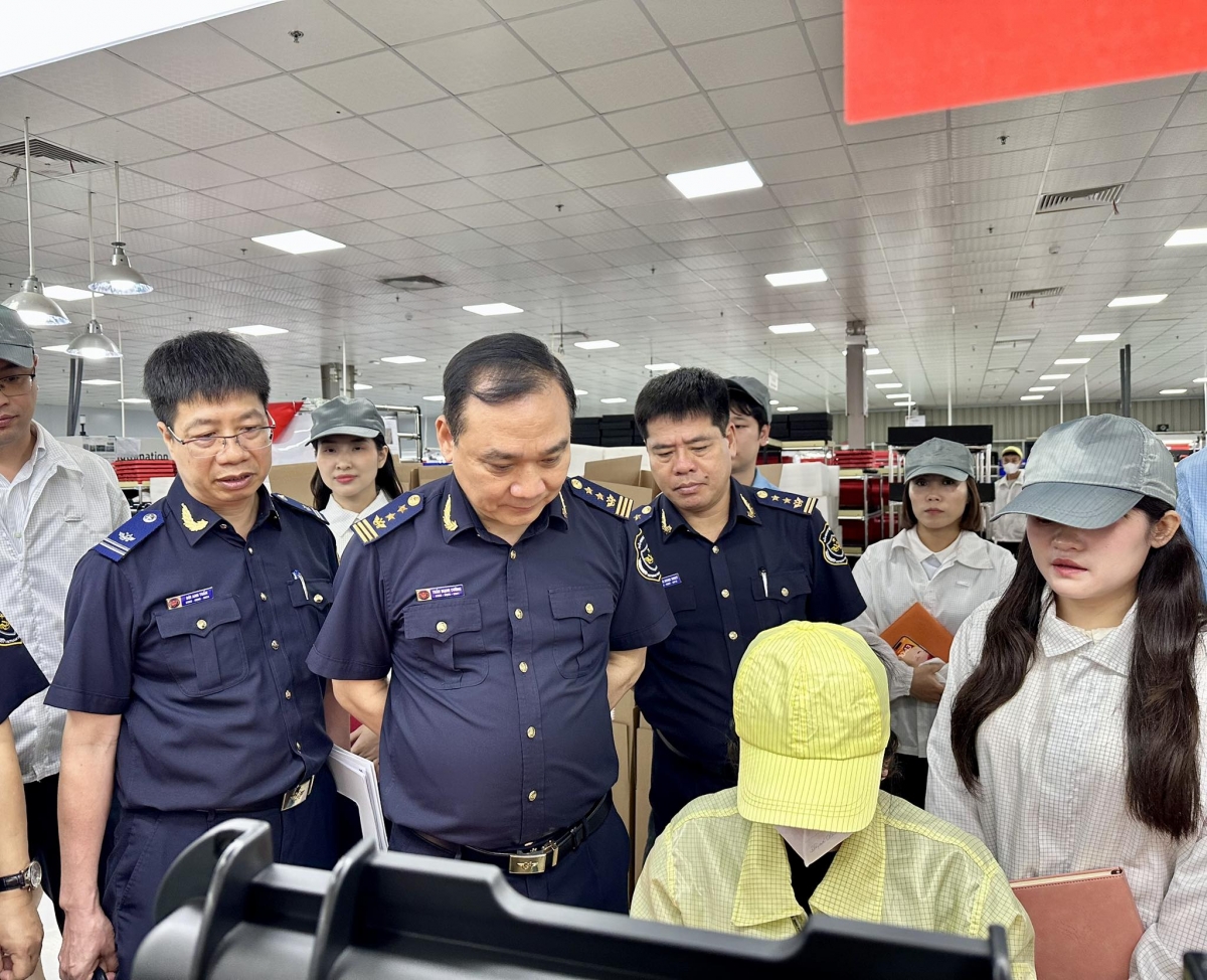 Hải quan khu vực III: Thành lập đoàn công tác ‘thị sát’ thực tế, hỗ trợ doanh nghiệp