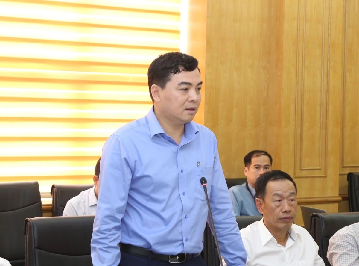 Chủ tịch UBND tỉnh Thanh H&oacute;a Nguyễn Ho&agrave;i Anh ph&aacute;t biểu tại buổi l&agrave;m việc.