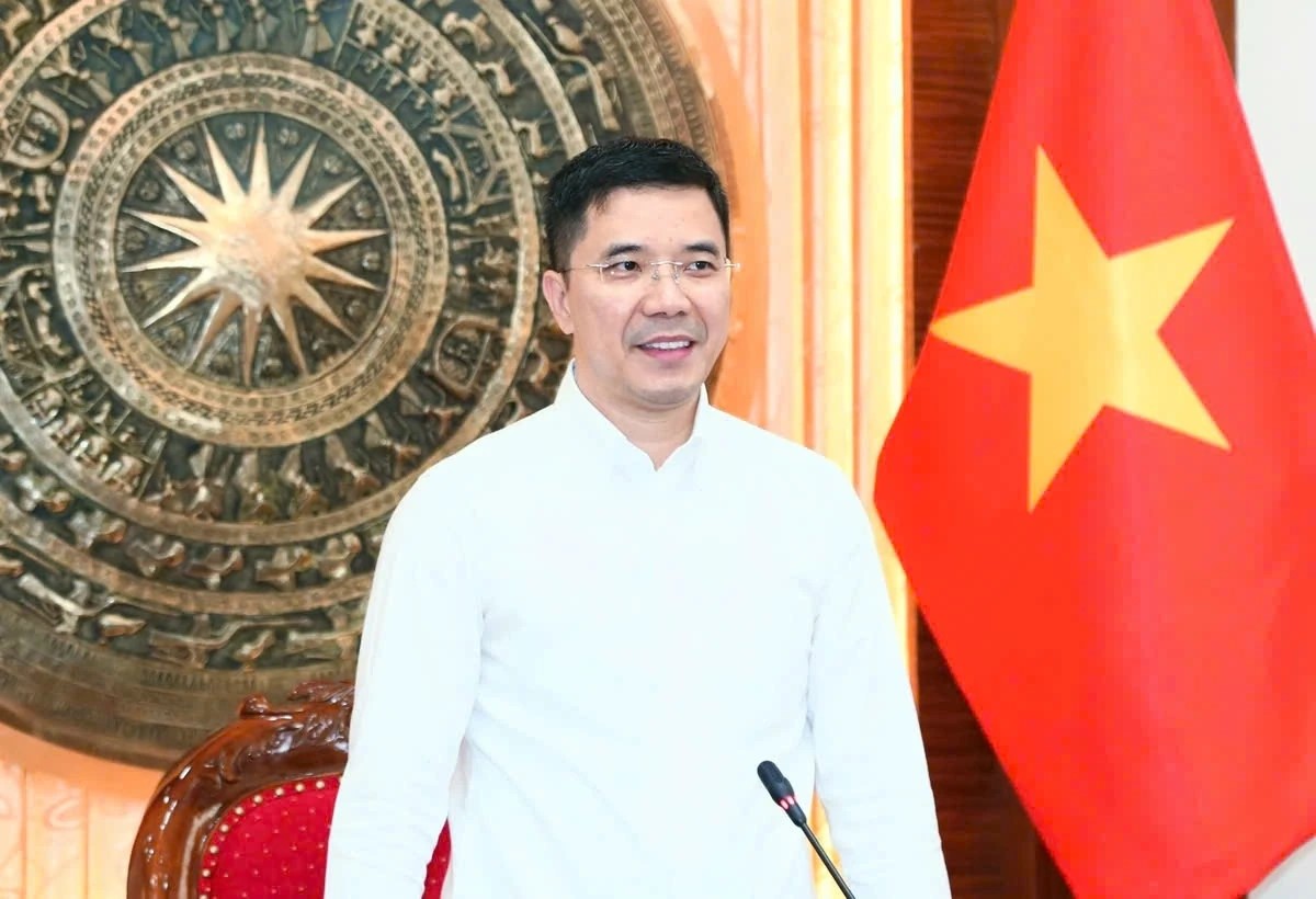 Đồng ch&iacute; Nguyễn Hồng Phong, Ủy vi&ecirc;n dự khuyết Trung ương Đảng, Ph&oacute; B&iacute; thư Thường trực Tỉnh ủy, Chủ tịch HĐND tỉnh, Trưởng Ban Chỉ đạo C&ocirc;ng t&aacute;c t&ocirc;n gi&aacute;o tỉnh ph&aacute;t biểu kết luận hội nghị.