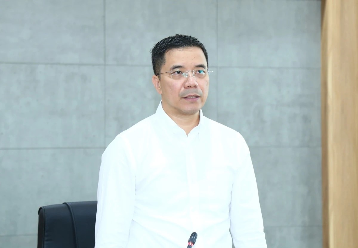 Đồng ch&iacute; Nguyễn Hồng Phong, Ủy vi&ecirc;n dự khuyết Trung ương Đảng, Ph&oacute; B&iacute; thư Thường trực Tỉnh ủy, Chủ tịch HĐND tỉnh ph&aacute;t biểu kết luận buổi l&agrave;m việc.