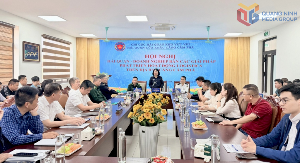 Hải quan cửa khẩu cảng Cẩm Phả tổ chức hội nghị đối thoại giữa hải quan v&agrave; doanh nghiệp để b&agrave;n c&aacute;c giải ph&aacute;p ph&aacute;t triển hoạt động logistics