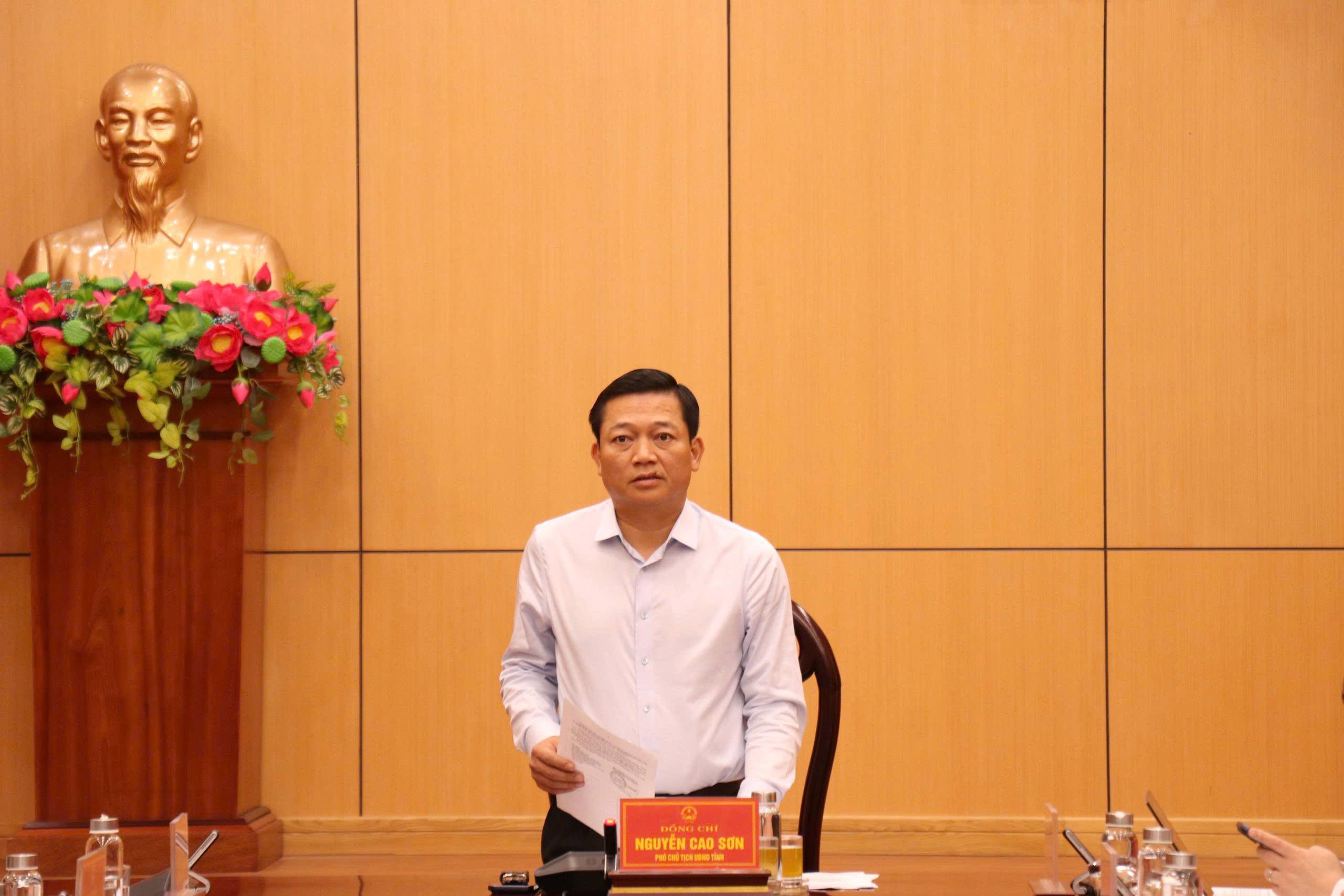 Đồng ch&iacute; Nguyễn Cao Sơn, Ph&oacute; Chủ tịch UBND tỉnh Ninh B&igrave;nh ph&aacute;t biểu tại hội nghị