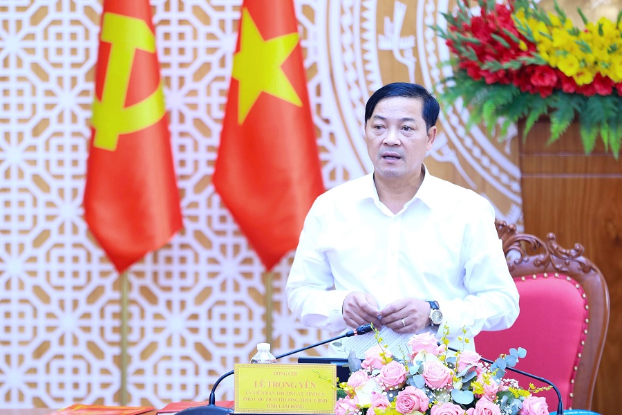 Ph&oacute; Chủ tịch Thường trực UBND tỉnh L&acirc;m Đồng L&ecirc; Trọng Y&ecirc;n đề nghị c&aacute;c sở, ng&agrave;nh chủ động x&acirc;y dựng v&agrave; triển khai kế hoạch b&igrave;nh ổn thị trường