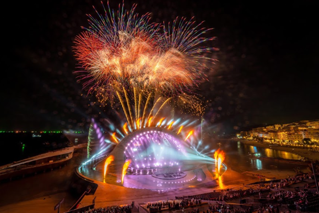 Show diễn Kiss of the Sea, Thị trấn Ho&agrave;ng h&ocirc;n, Ph&uacute; Quốc