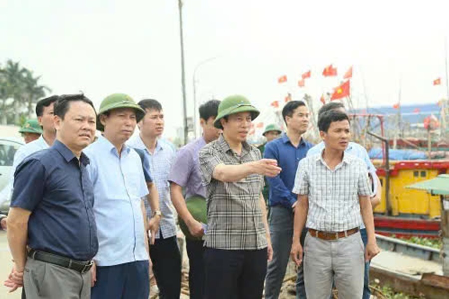 Phó chủ tịch UBND tỉnh Hưng Yên yêu cầu các đơn vị thi công đẩy nhanh tiến độ, bảo đảm hoàn thành trước mùa mưa bão Phó chủ tịch UBND tỉnh Hưng Yên yêu cầu các đơn vị thi công đẩy nhanh tiến độ, bảo đảm hoàn thành trước mùa mưa bão