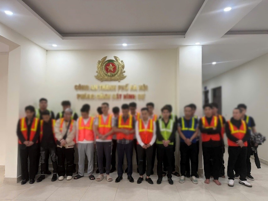 Khởi tố 26 bị can kinh doanh trái phép khí cười tại Sành Lounge