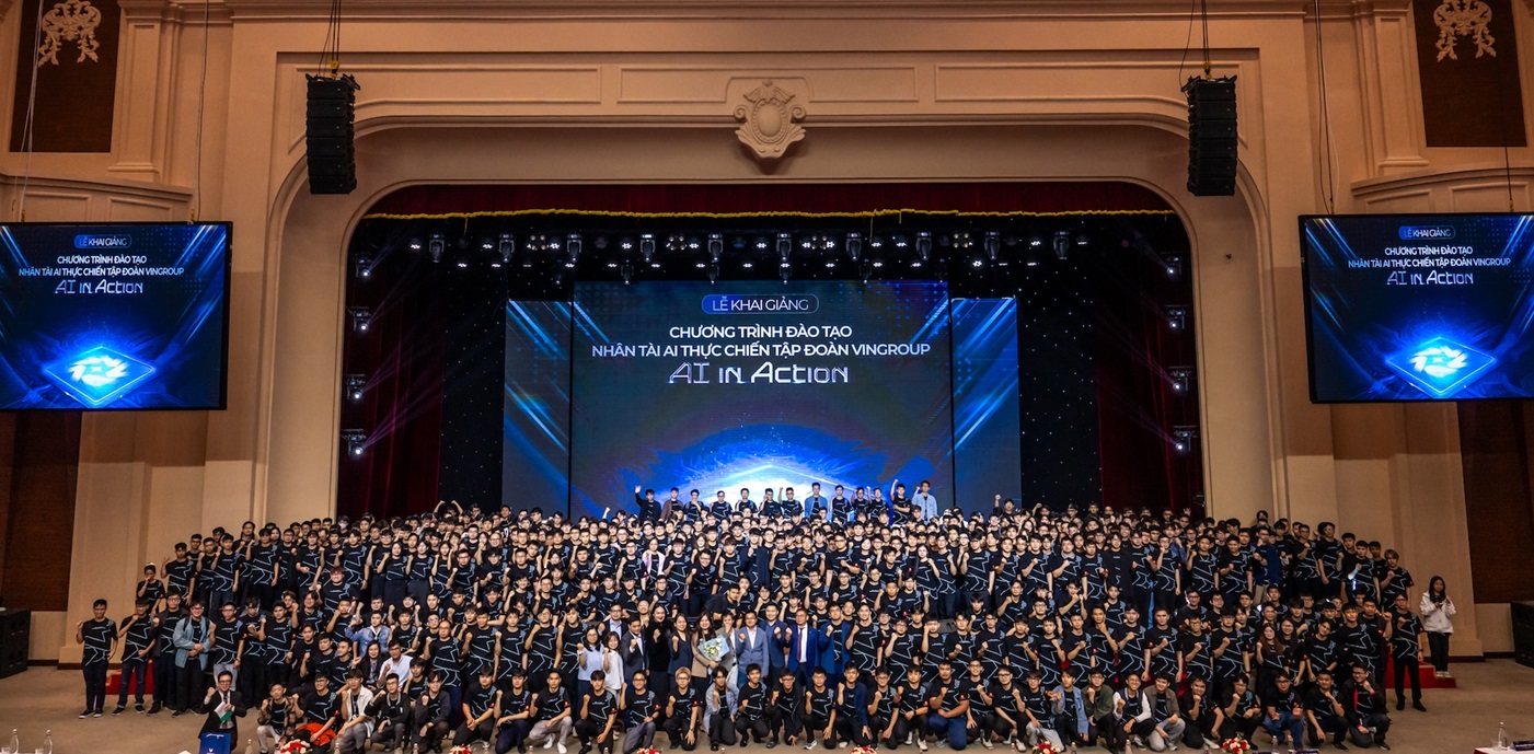 500 học vi&ecirc;n đầu ti&ecirc;n ch&iacute;nh thức gia nhập Chương tr&igrave;nh Đ&agrave;o tạo 20.000 Nh&acirc;n t&agrave;i AI thực chiến của Tập đo&agrave;n Vingroup.