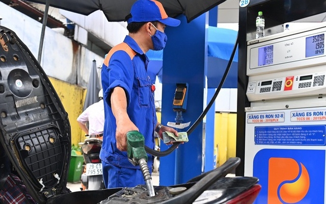 Bộ Công Thương ban hành kế hoạch hỏa tốc đảm bảo nguồn cung xăng dầu