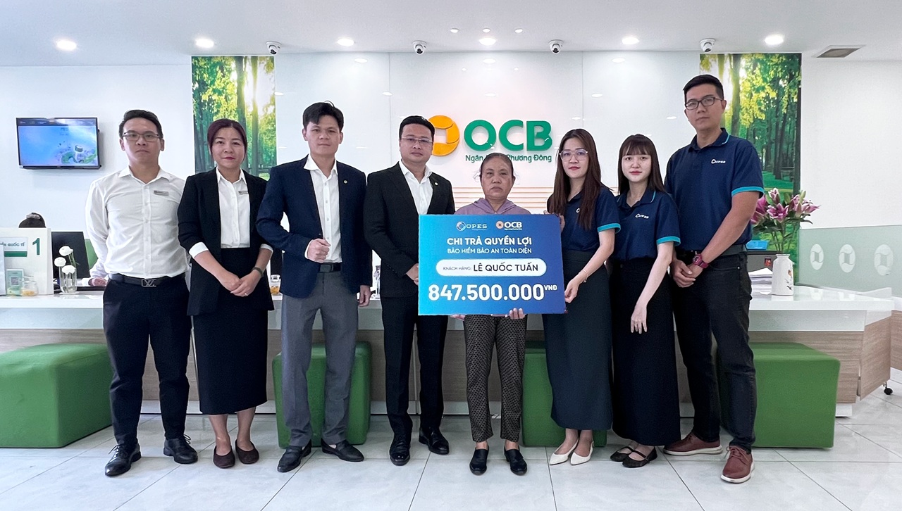 Bảo hiểm số OPES chi trả gần 1 tỷ đồng cho gia đình khách mua bảo hiểm