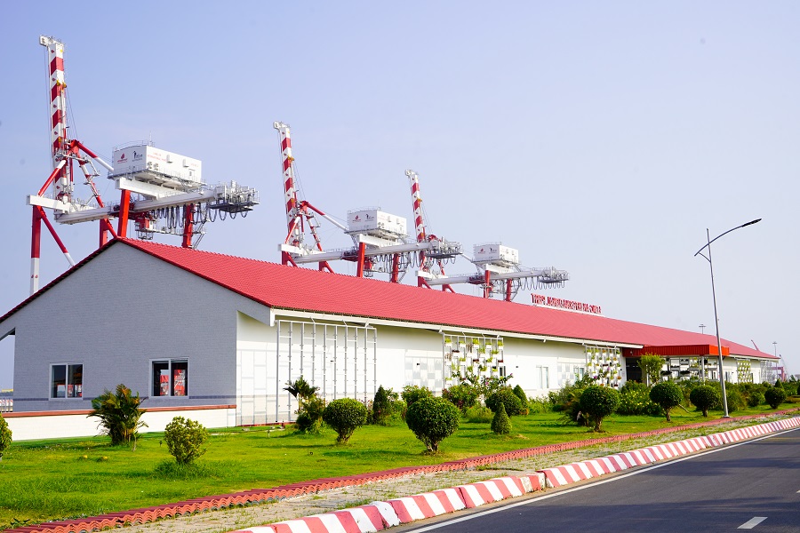 C&aacute;c c&ocirc;ng tr&igrave;nh tại Cảng Quốc tế Long An sử dụng Ng&oacute;i tr&aacute;ng men cao cấp Đồng T&acirc;m tạo n&ecirc;n n&eacute;t đẹp hiện đại nhưng vẫn gần gũi