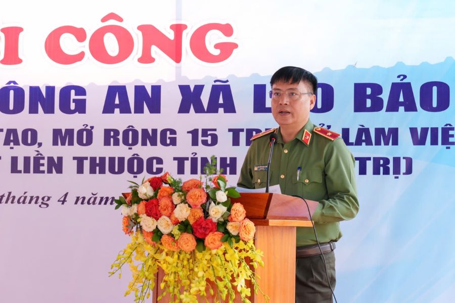 Thiếu tướng Nguyễn Thanh Li&ecirc;m, Gi&aacute;m đốc C&ocirc;ng an tỉnh Quảng Trị ph&aacute;t biểu tại buổi lễ