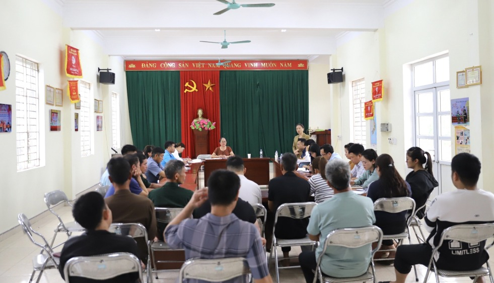 Trưởng Ban Tổ chức Tỉnh ủy Quảng Ninh dự sinh hoạt chi bộ thôn Nà Phạ, xã Bình Liêu