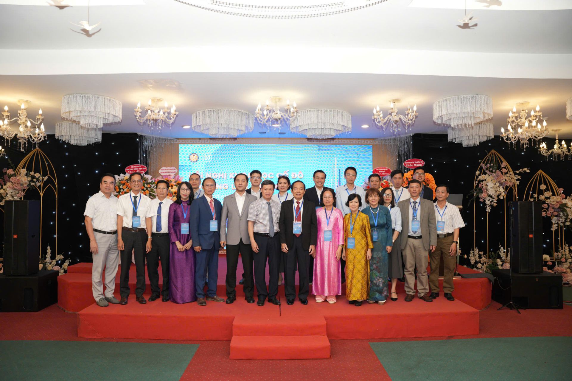 C&aacute;c nh&agrave; khoa học, chuy&ecirc;n gia trong lĩnh vực nội tiết, đ&aacute;i th&aacute;o đường, rối loạn chuyển h&oacute;a tham gia Hội nghị