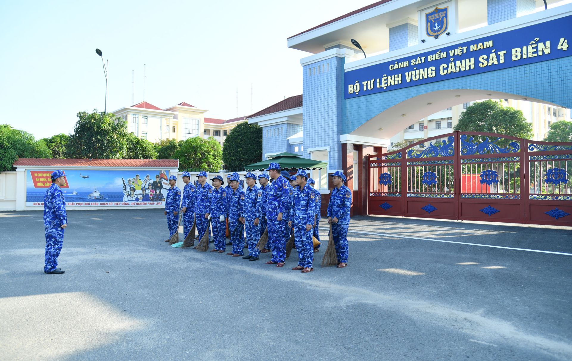Bộ Tư lệnh Vùng Cảnh sát biển 4 tích cực hưởng ứng “Ngày Vì môi trường Phú Quốc”