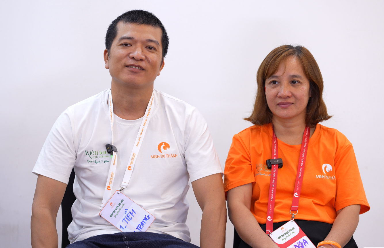 Chị Nga và anh Tiềm cùng tham gia các chương trình của Minh Trí Thành Chị Nga và anh Tiềm cùng tham gia các chương trình của Minh Trí Thành