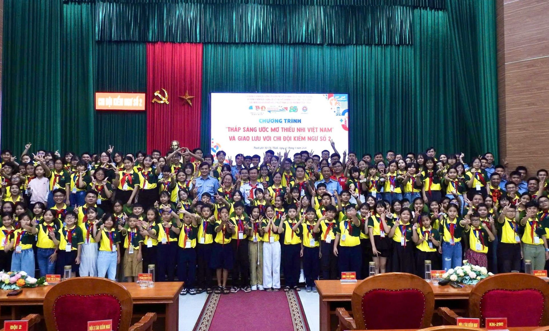 Đại biểu tham dự chương tr&igrave;nh giao lưu