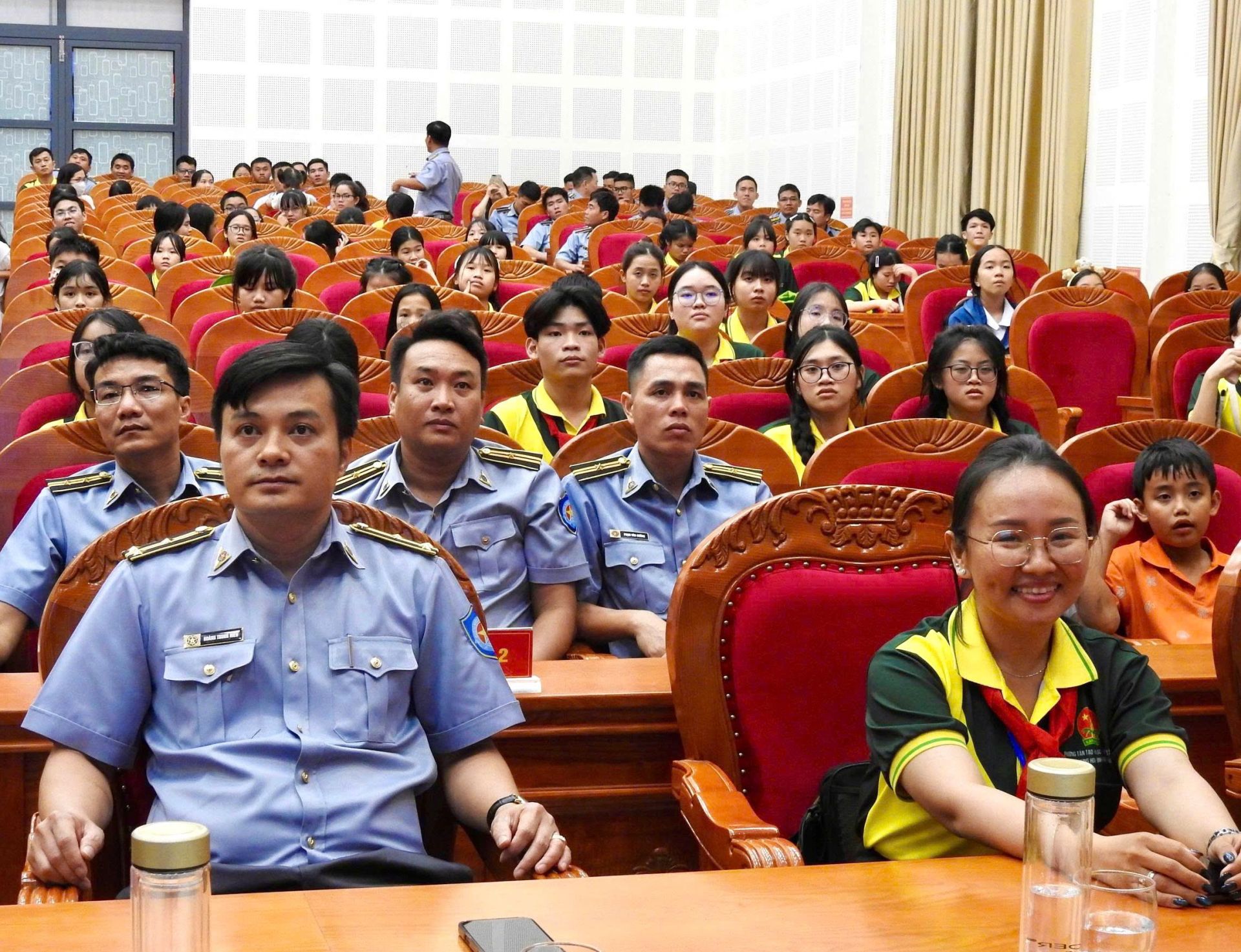 Đại biểu tham dự chương tr&igrave;nh giao lưu