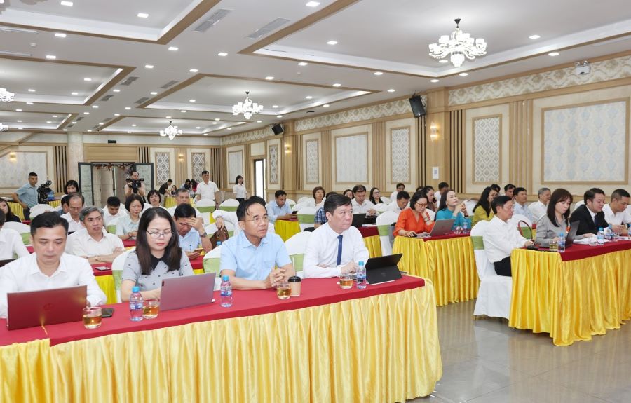 Đại biểu tham dự lễ khởi động dự án Đại biểu tham dự lễ khởi động dự án