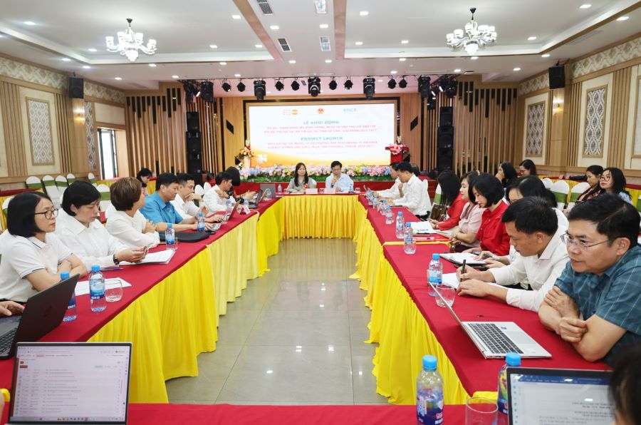 Các đơn vị tổ chức họp tham vấn về cơ chế phối hợp liên ngành trong phòng ngừa, ứng phó bạo lực giới tại Hà Tĩnh Các đơn vị tổ chức họp tham vấn về cơ chế phối hợp liên ngành trong phòng ngừa, ứng phó bạo lực giới tại Hà Tĩnh