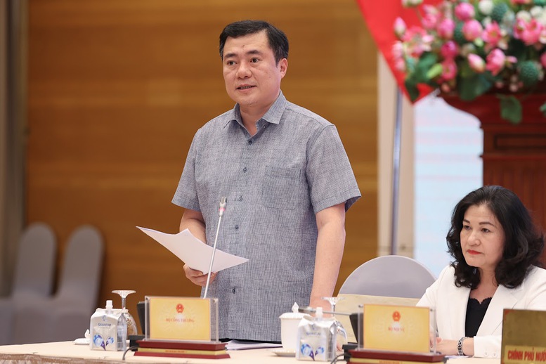 Thứ trưởng Bộ C&ocirc;ng Thương Nguyễn Sinh Nhật T&acirc;n: Quan điểm của Ch&iacute;nh phủ l&agrave; tuyệt đối kh&ocirc;ng để thiếu điện - Ảnh: VGP/Nhật Bắc