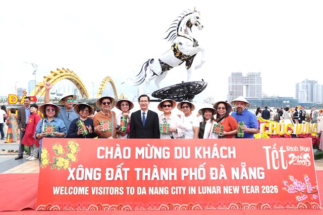 Bên cạnh chuỗi sự kiện, lễ hội dịp Tết Nguyên đán, các chương trình kích cầu du lịch được tổ chức liên tục trên địa bàn thành phố. Bên cạnh chuỗi sự kiện, lễ hội dịp Tết Nguyên đán, các chương trình kích cầu du lịch được tổ chức liên tục trên địa bàn thành phố.