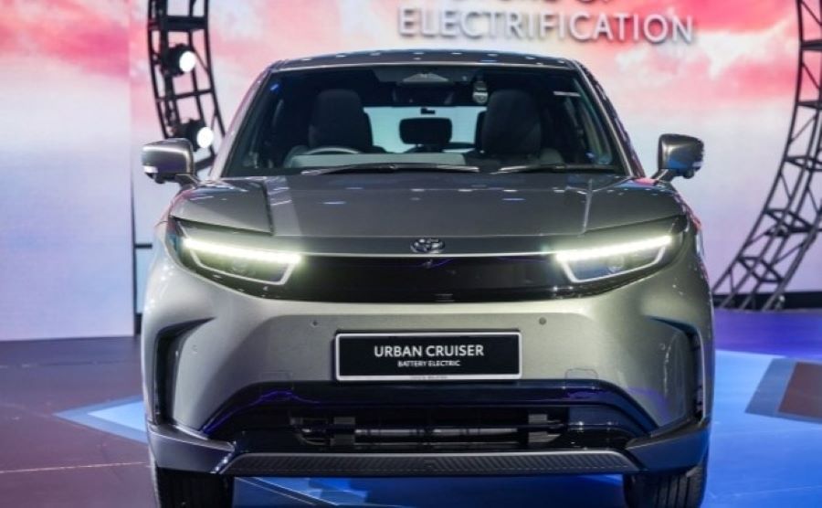 Urban Cruiser trình làng, Toyota tăng tốc cuộc đua SUV điện