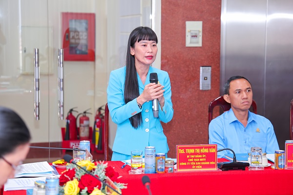 Các ủy viên Hội đồng phát biểu Các ủy viên Hội đồng phát biểu