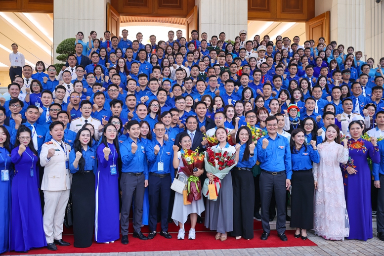 Thủ tướng Phạm Minh Ch&iacute;nh gặp mặt c&aacute;c gương mặt trẻ ti&ecirc;u biểu, triển vọng v&agrave; c&aacute;n bộ đo&agrave;n ti&ecirc;u biểu nh&acirc;n dịp kỷ niệm 95 năm Ng&agrave;y th&agrave;nh lập Đo&agrave;n Thanh ni&ecirc;n Cộng sản Hồ Ch&iacute; Minh (26/3/1931 - 26/3/2026) - Ảnh: VGP