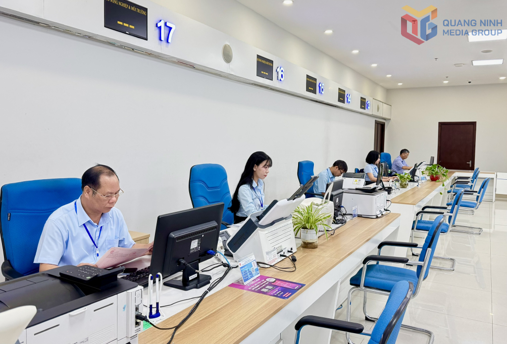 Quảng Ninh liên thông giải quyết thủ tục hành chính cho người dân, doanh nghiệp