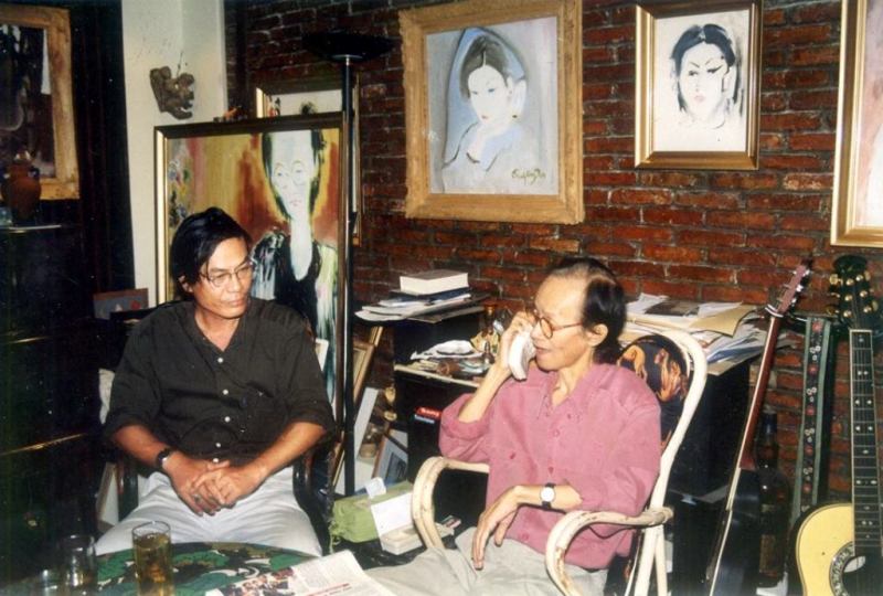 T&aacute;c giả v&agrave; nhạc sĩ Trịnh c&ocirc;ng Sơn tại nh&agrave; ri&ecirc;ng (Ảnh: Huỳnh Tr&iacute; Dũng B&aacute;o ph&aacute;p luật TP. HCM).