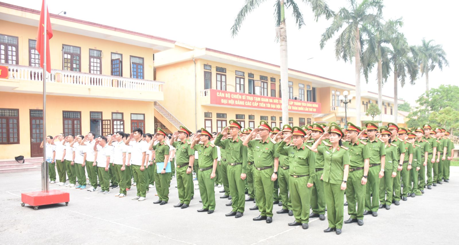 Khai giảng lớp huấn luyện võ thuật, kỹ thuật tác chiến cho cán bộ, chiến sĩ trại tạm giam