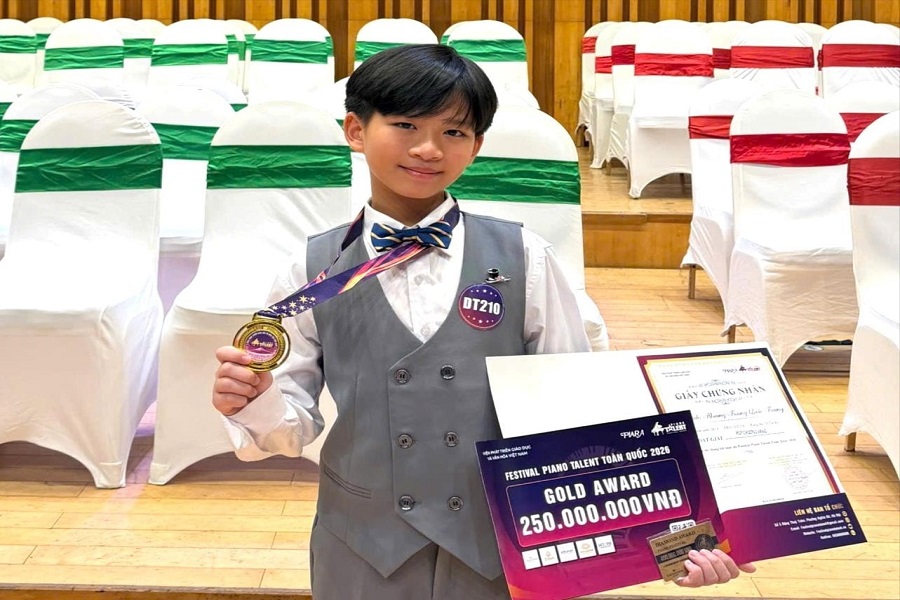 Em Khương Trương Quốc Trường (SN 2014), phường H&agrave;m Thắng, tỉnh L&acirc;m Đồng đ&atilde; xuất sắc gi&agrave;nh huy chương V&agrave;ng Festival Piano Talent to&agrave;n quốc 2026 (Ảnh NVCC)