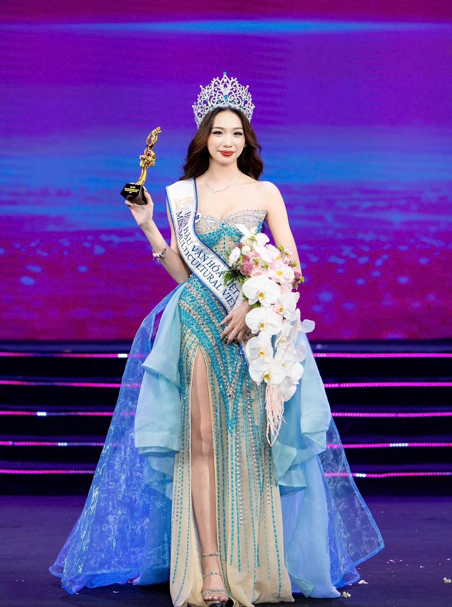 Nguyễn Trần H&agrave; Linh đăng quang Hoa hậu Văn ho&aacute; Việt Nam 2026