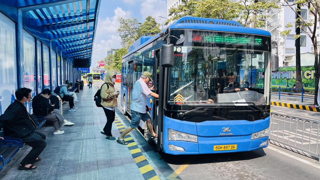 TP. HCM dự tính chi khoảng 930 tỷ đồng để miễn vé xe buýt