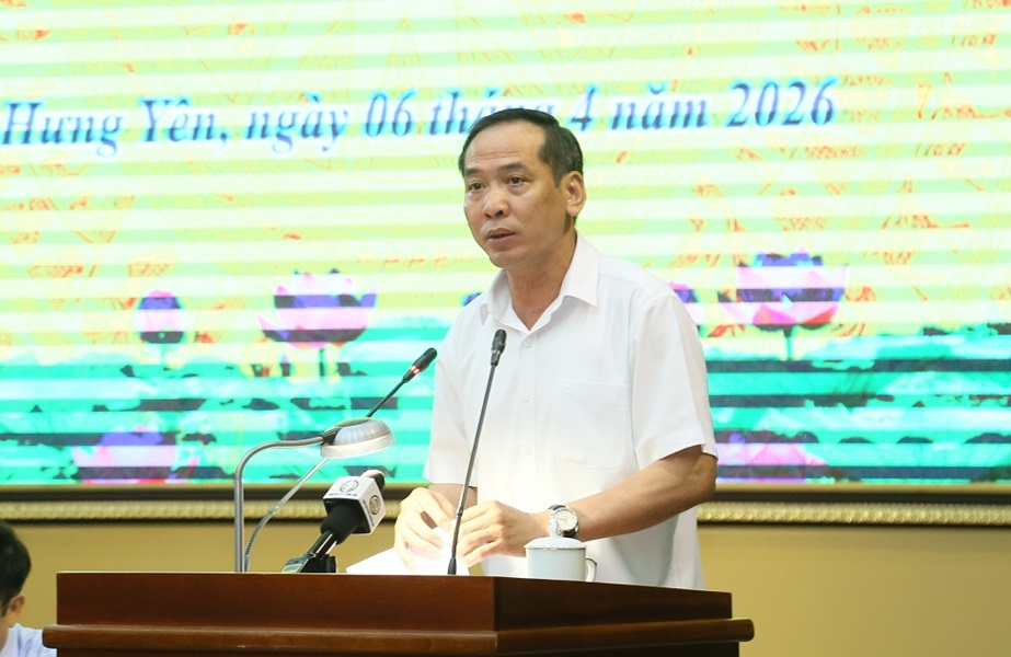 L&atilde;nh đạo Sở T&agrave;i ch&iacute;nh Tỉnh Hưng Y&ecirc;n ph&aacute;t biểu tại hội nghị.