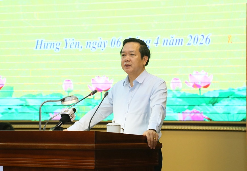 &Ocirc;ng Phạm Quang Ngọc, Ủy vi&ecirc;n Ban Chấp h&agrave;nh Trung ương Đảng, Ph&oacute; B&iacute; thư Tỉnh ủy, Chủ tịch UBND tỉnh ph&aacute;t biểu tại hội nghị.