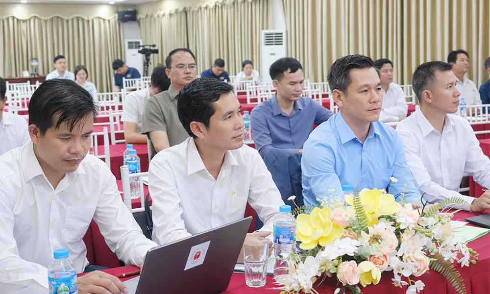 Tỉnh Bắc Ninh và tỉnh Xay Sổm Bun (Lào) chia sẻ kinh nghiệm quản lý đất đai