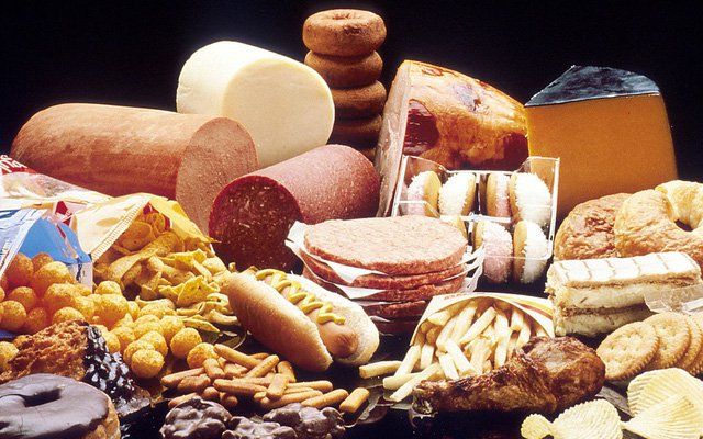 Chế độ ăn "quá ngưỡng": Việt Nam đối mặt với làn sóng bệnh không lây nhiễm