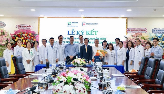 Bệnh viện Bình Định và Bệnh viên Đại học Y Hà Nội hợp tác chuyên môn y tế
