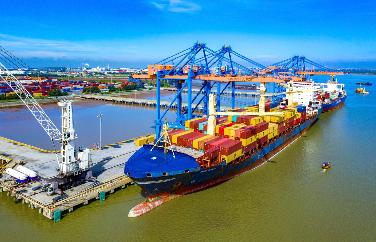 Miễn hàng loạt phí, lệ phí giao thông đường thủy đến hết tháng 6/2026